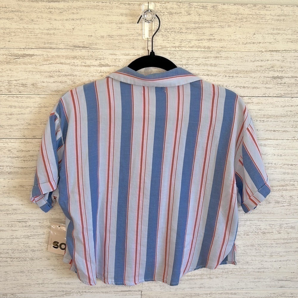 SO Cropped Button Front - Picture 3 of 6